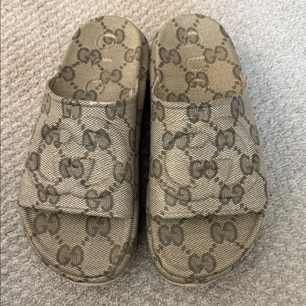 Gucci Beige Monogram Sandals